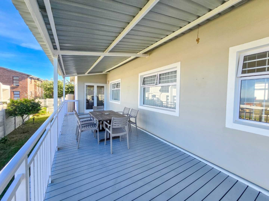 4 Bedroom Property for Sale in Jongensfontein Western Cape